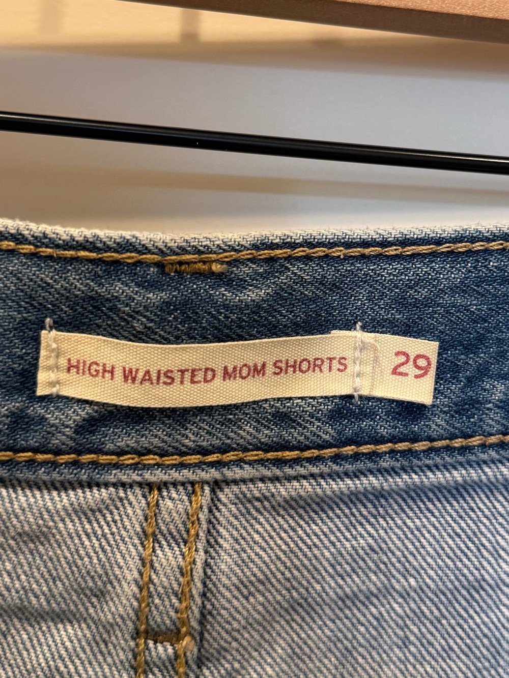 LEVIS HIGH WAISTED MOM SHORTS 29 - Picture 7 of 9